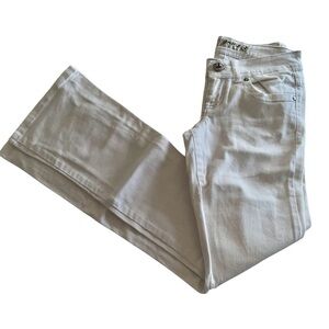 Grane HeartBreaker Low Rise Flare White Denim Jeans Sz 1